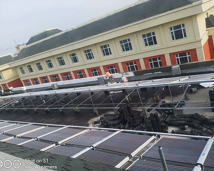 新疆石河子大学海尔太阳能热水项目